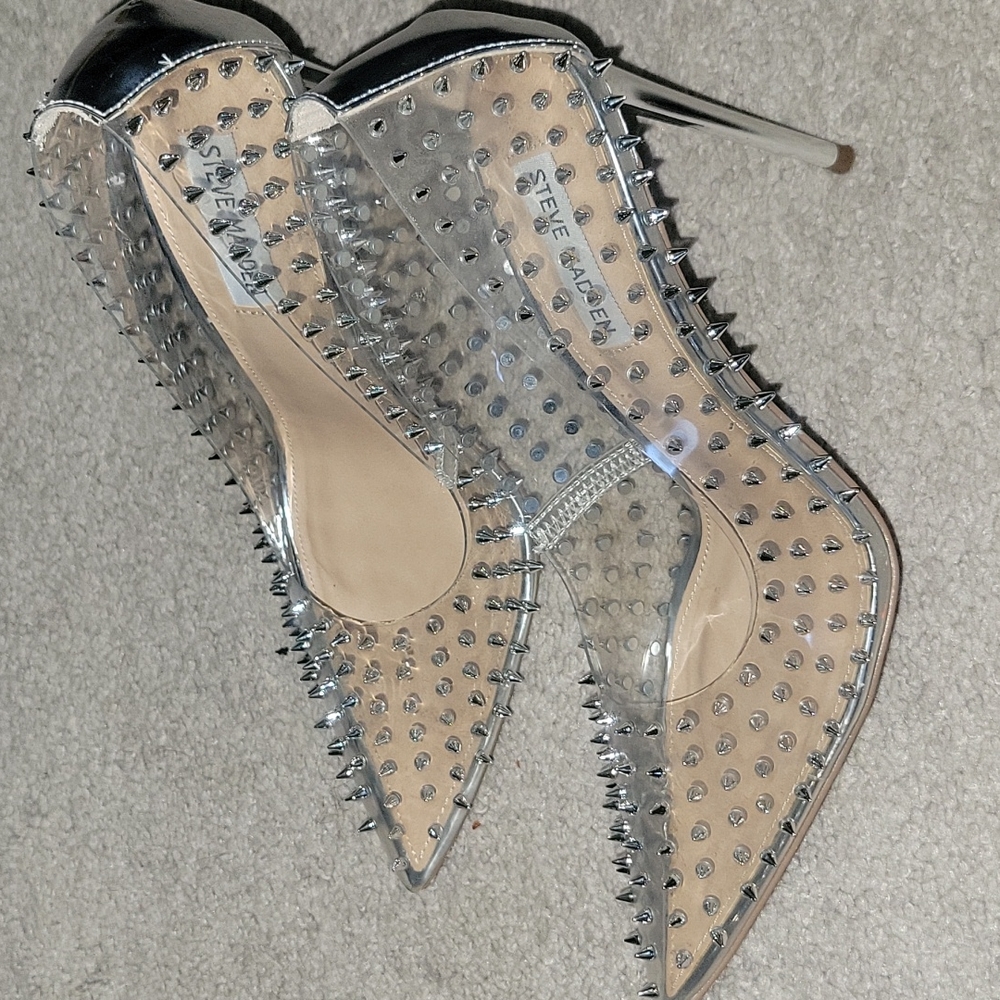 Steve madden silver pumps